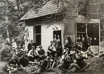 picture2_black&white_naturefriendhouse